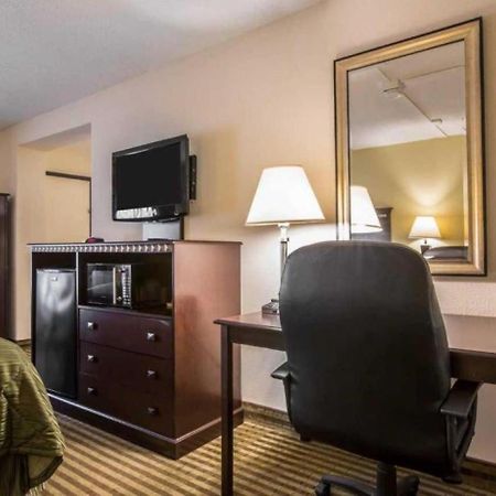 Quality Inn & Suites Greenville - Haywood Mall Εξωτερικό φωτογραφία
