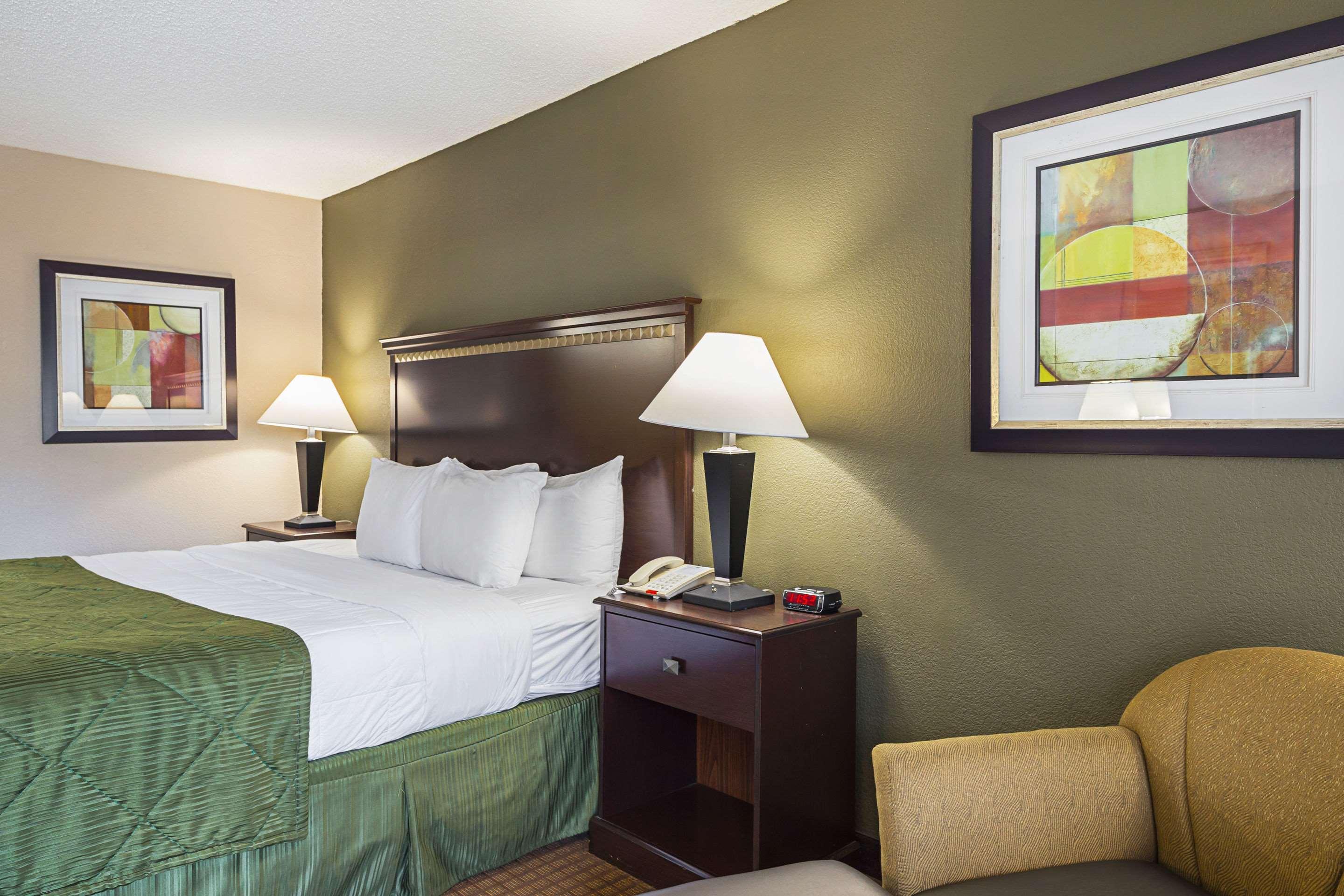 Quality Inn & Suites Greenville - Haywood Mall Εξωτερικό φωτογραφία