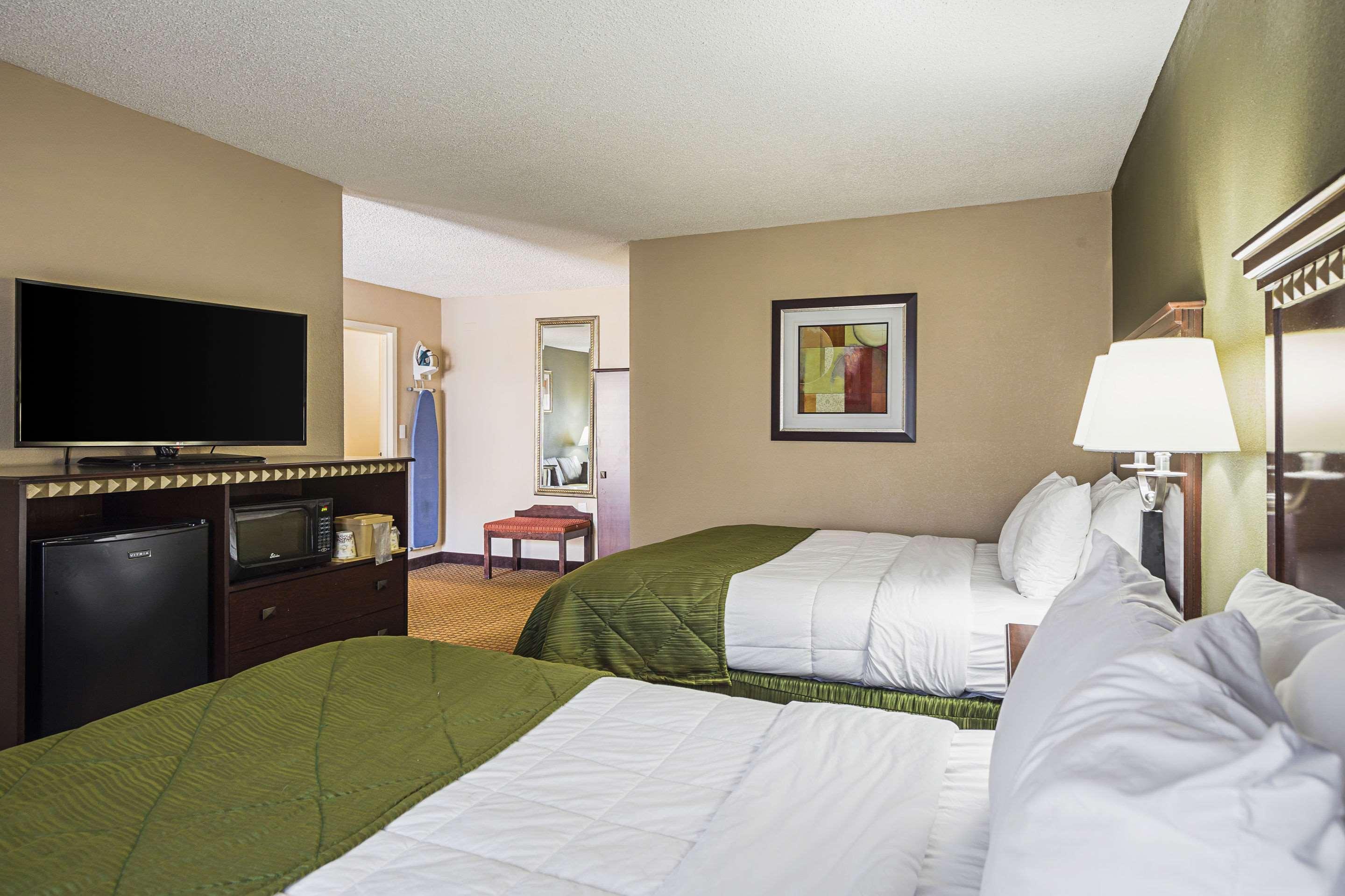 Quality Inn & Suites Greenville - Haywood Mall Εξωτερικό φωτογραφία