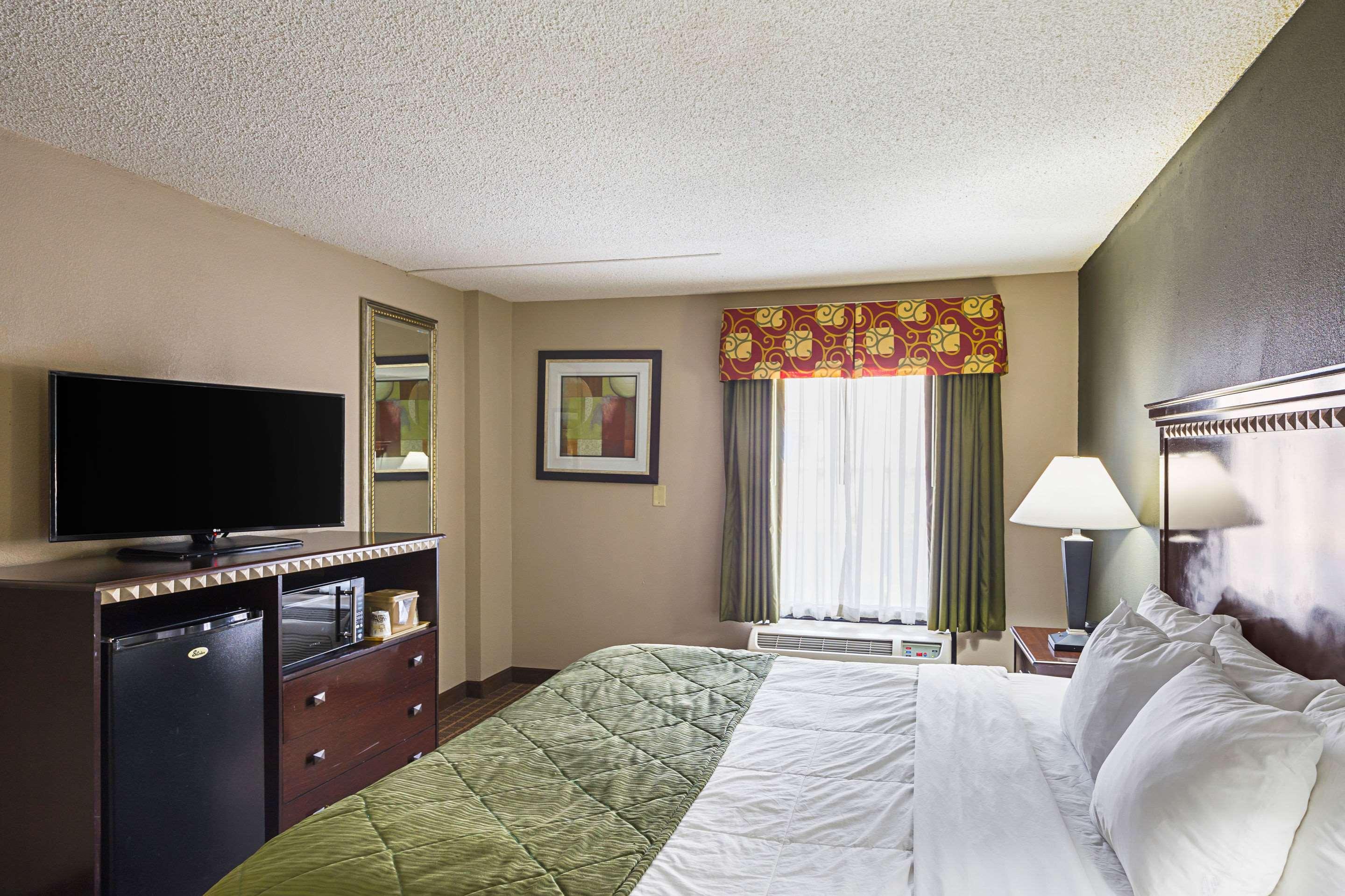 Quality Inn & Suites Greenville - Haywood Mall Εξωτερικό φωτογραφία