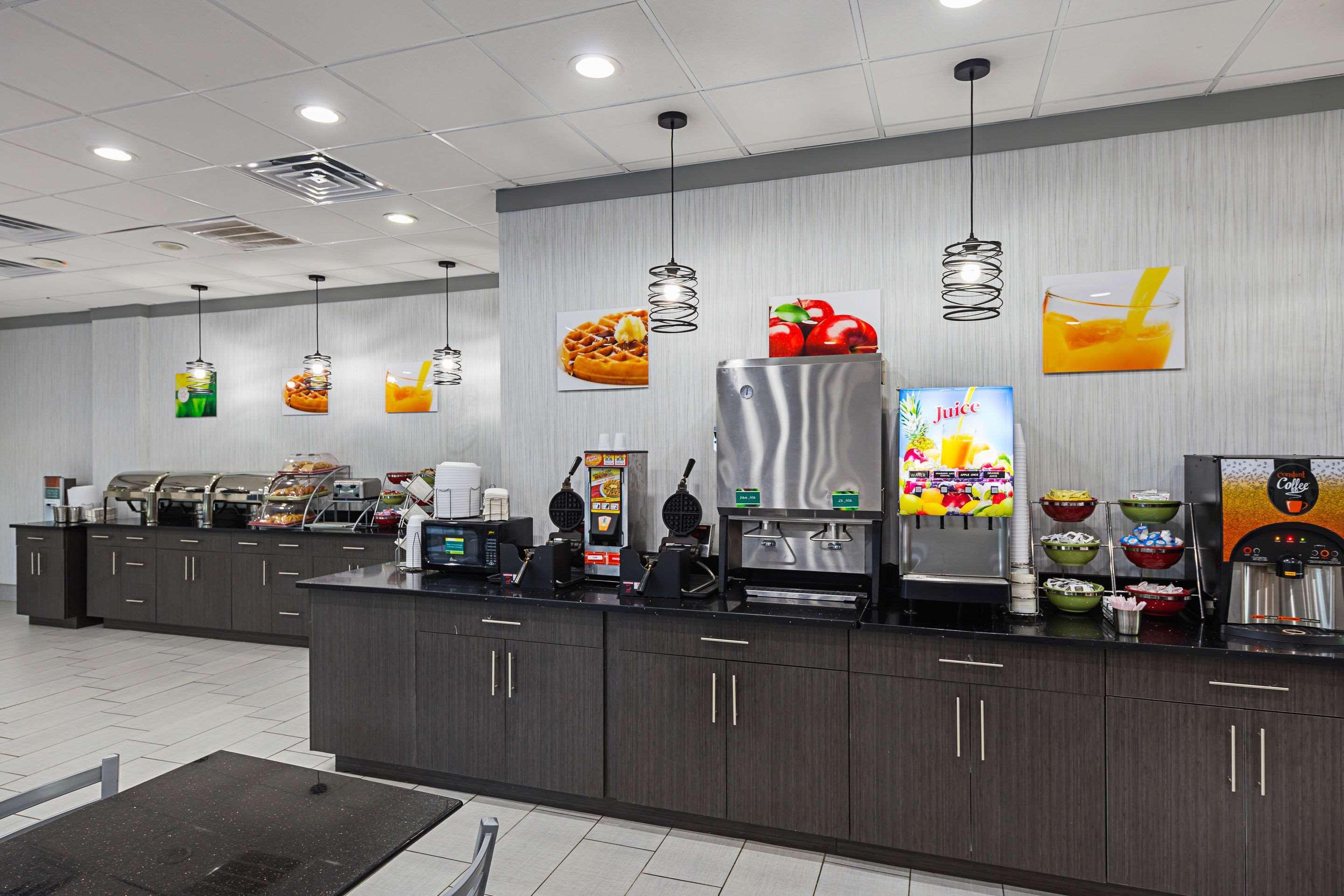 Quality Inn & Suites Greenville - Haywood Mall Εξωτερικό φωτογραφία