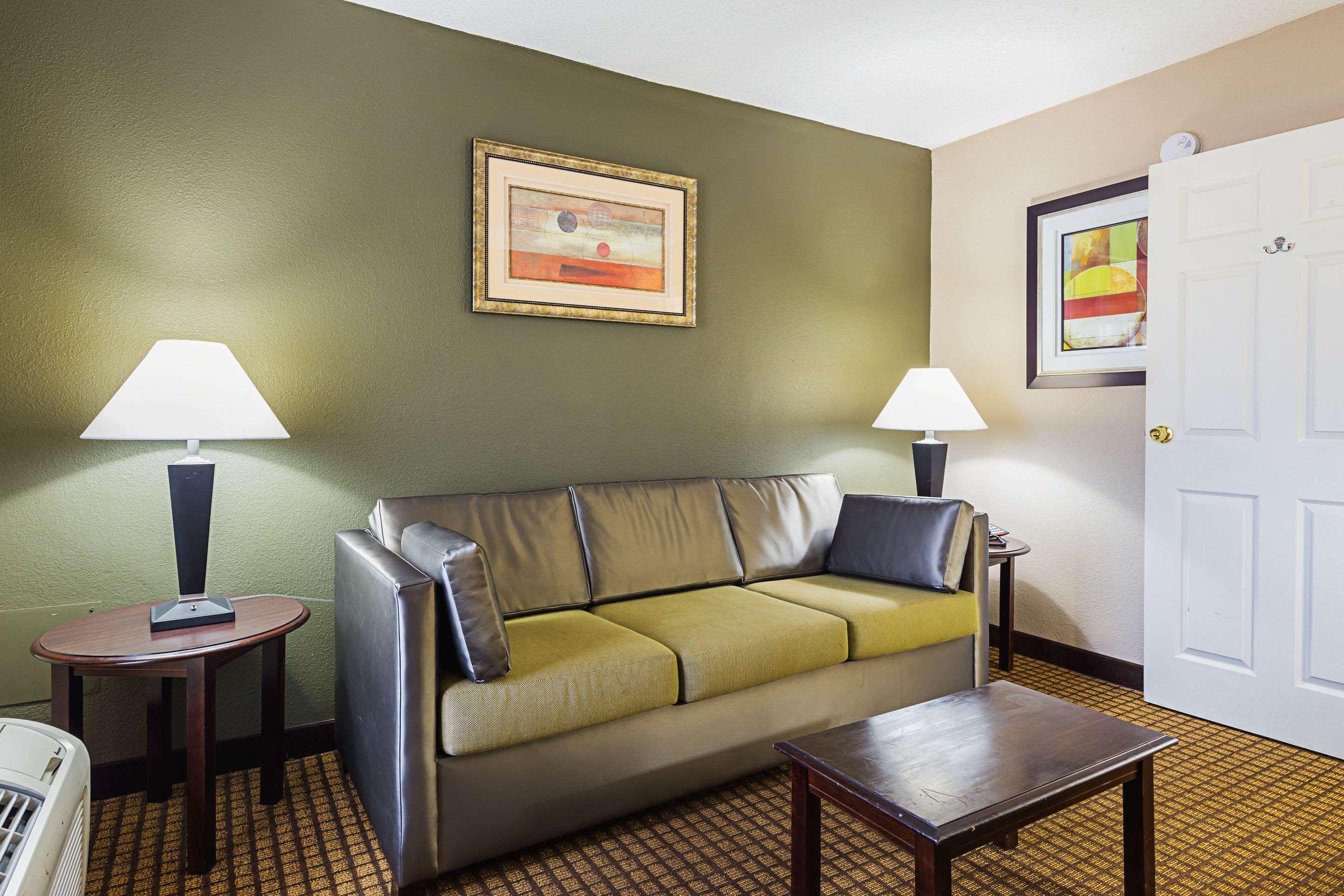 Quality Inn & Suites Greenville - Haywood Mall Εξωτερικό φωτογραφία