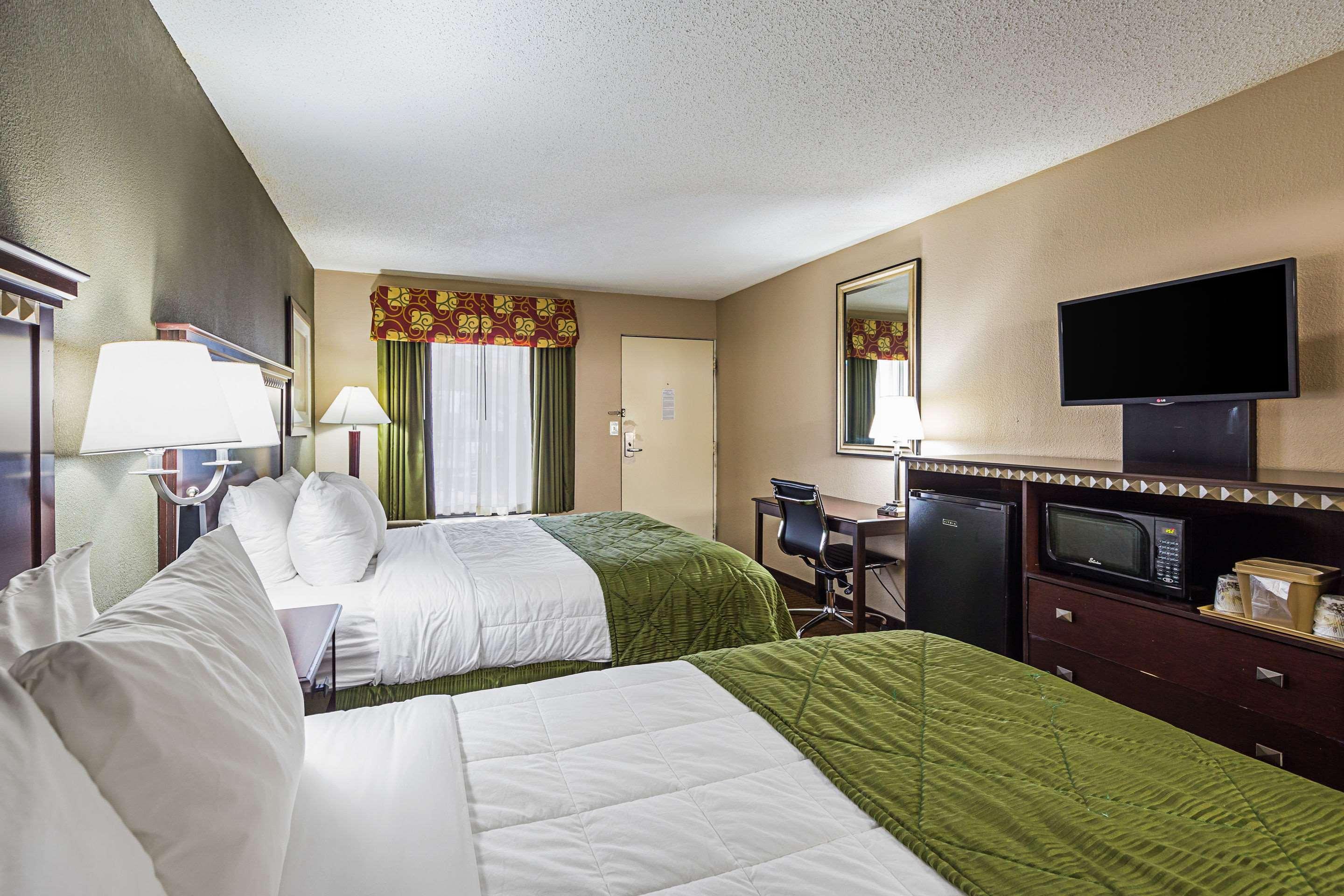 Quality Inn & Suites Greenville - Haywood Mall Εξωτερικό φωτογραφία