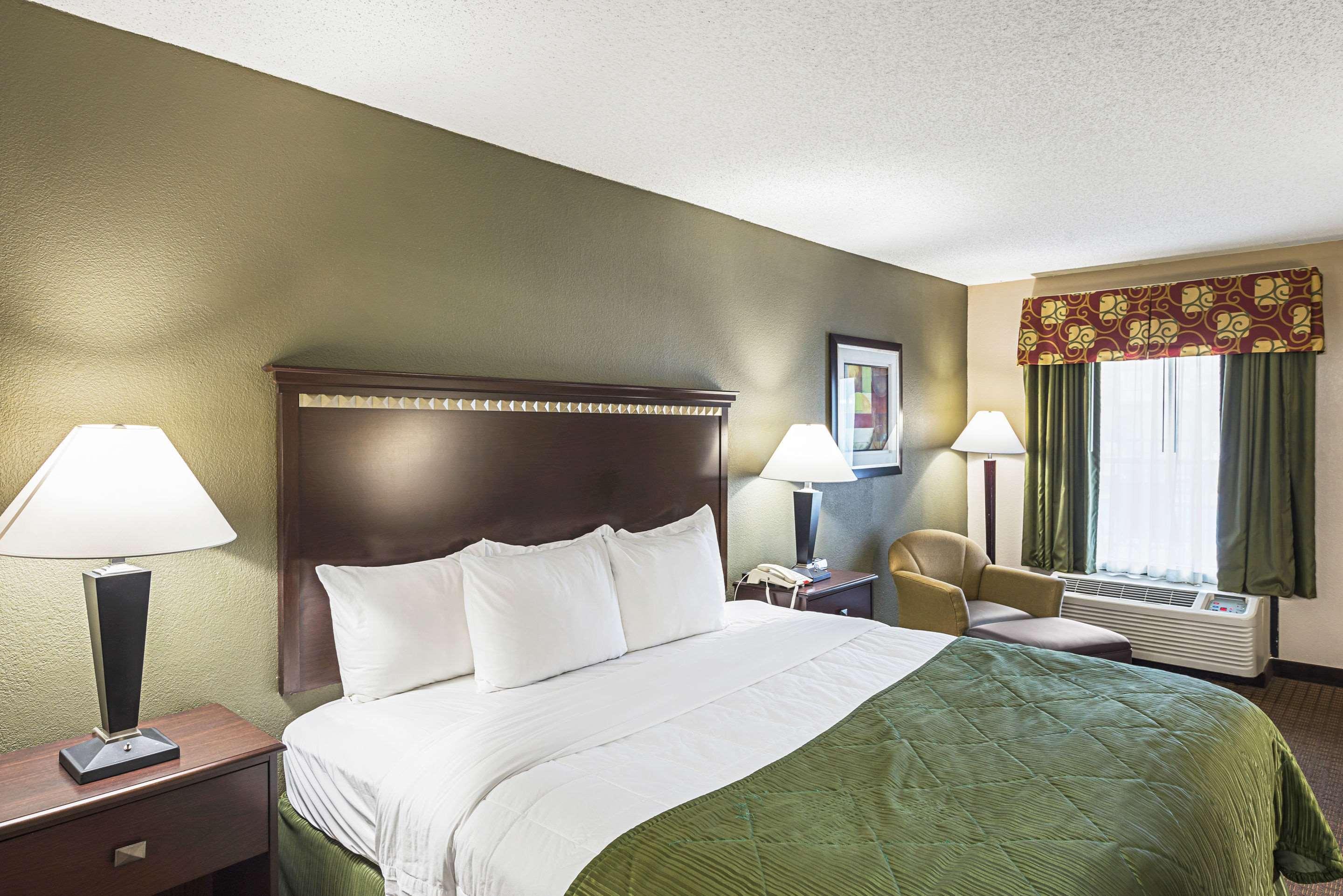 Quality Inn & Suites Greenville - Haywood Mall Εξωτερικό φωτογραφία