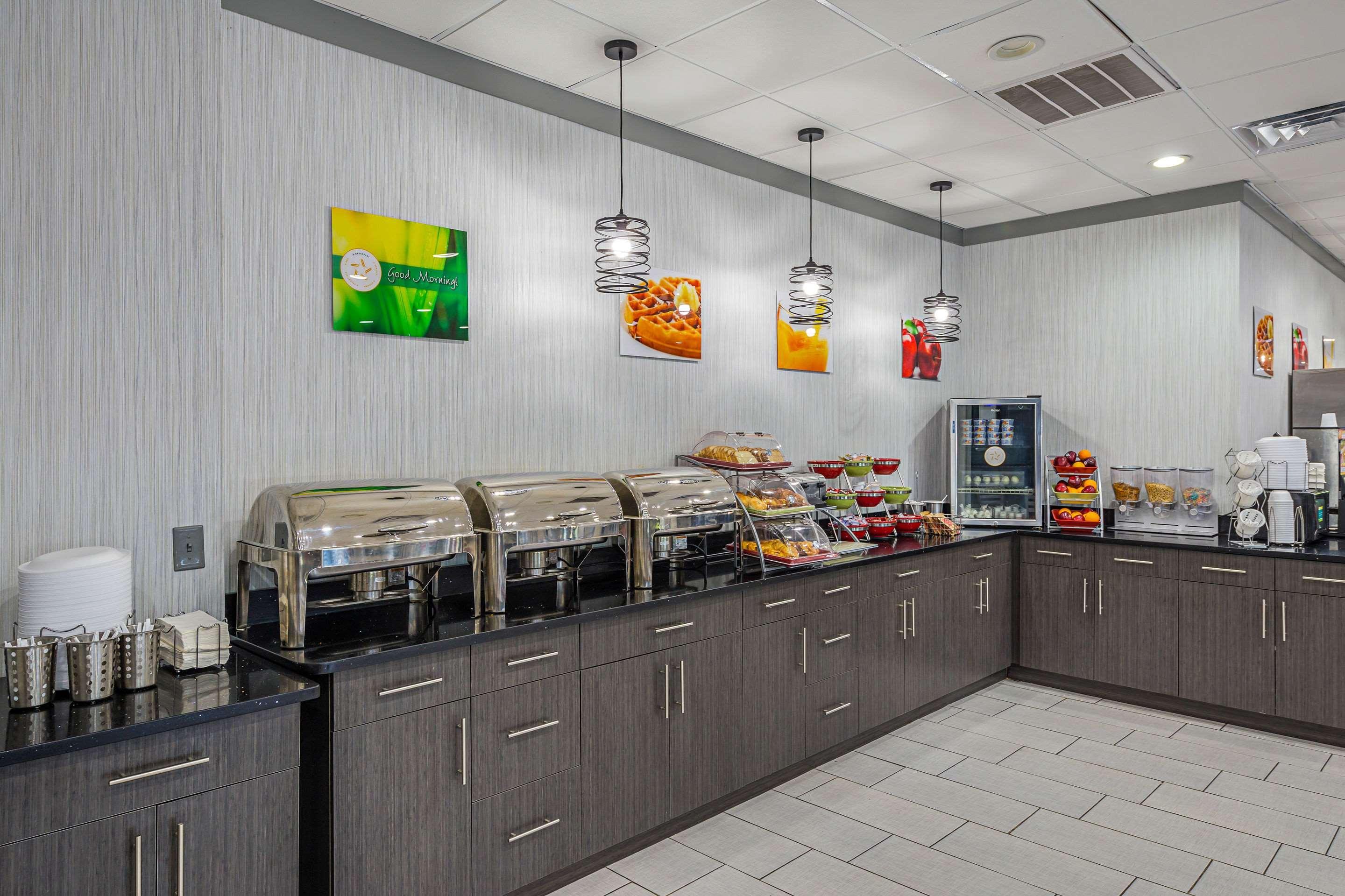 Quality Inn & Suites Greenville - Haywood Mall Εξωτερικό φωτογραφία