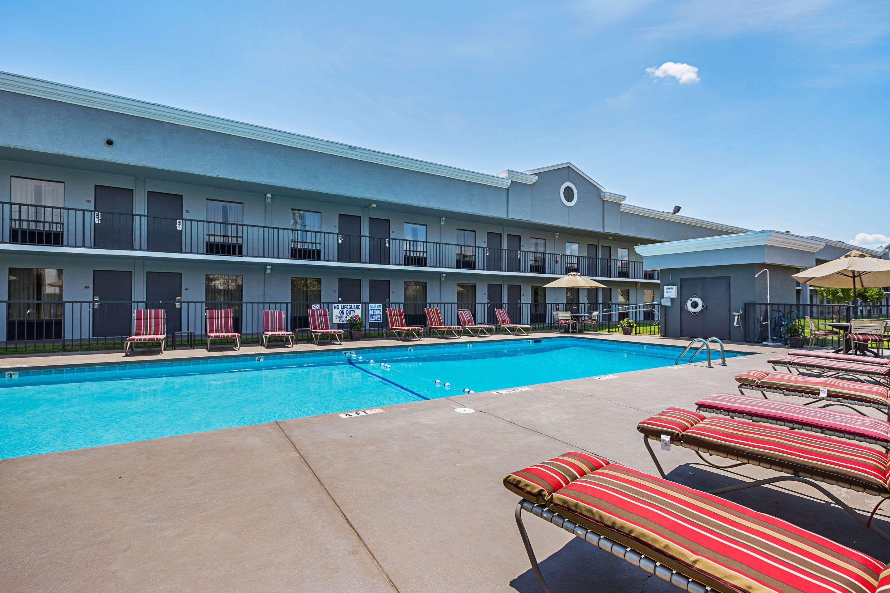 Quality Inn & Suites Greenville - Haywood Mall Εξωτερικό φωτογραφία