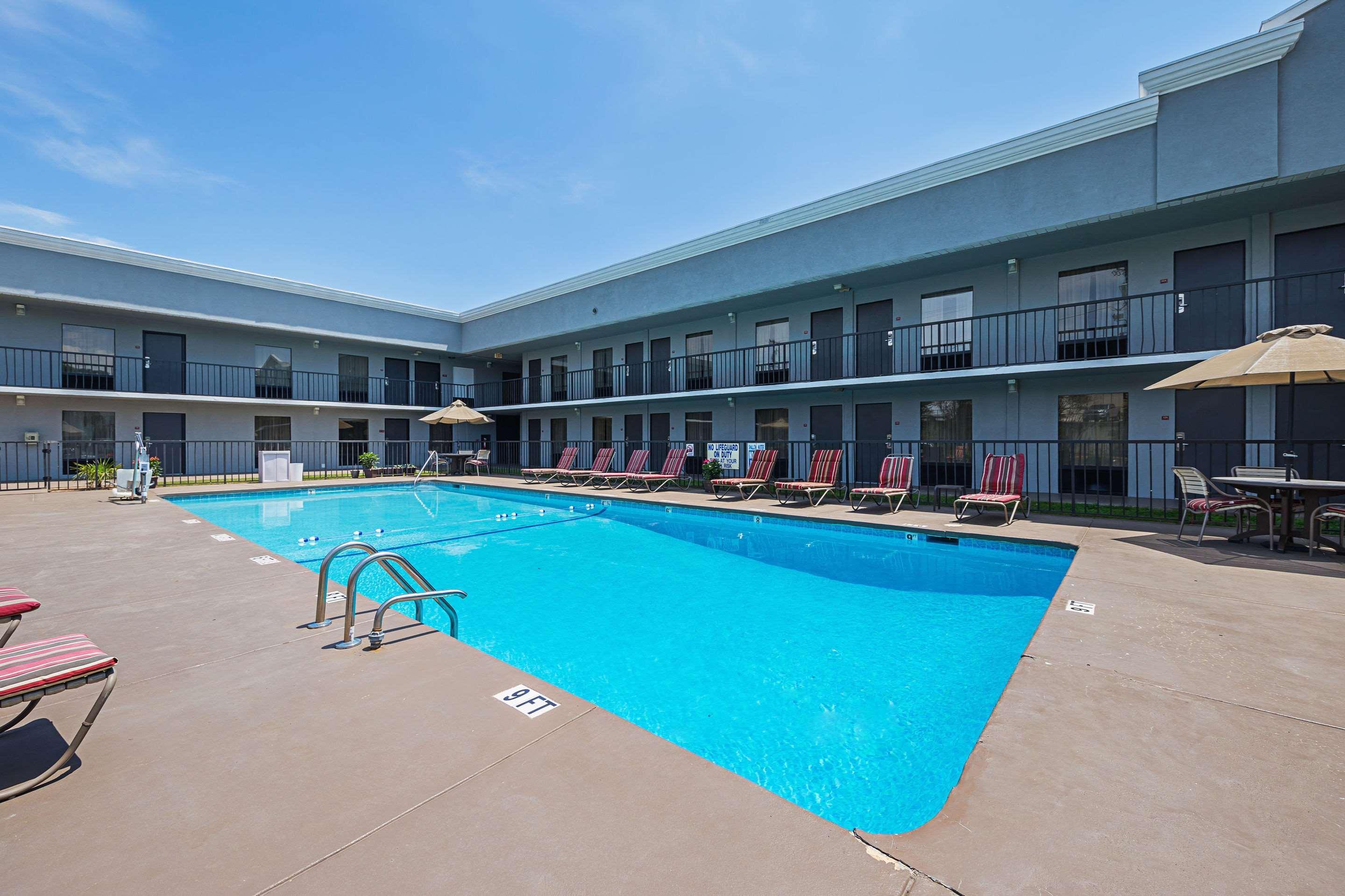 Quality Inn & Suites Greenville - Haywood Mall Εξωτερικό φωτογραφία