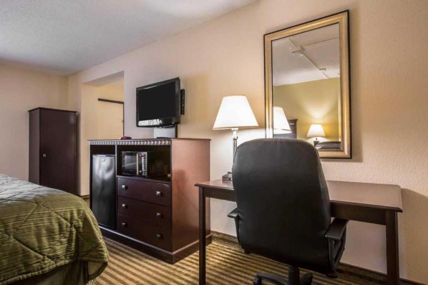 Quality Inn & Suites Greenville - Haywood Mall Εξωτερικό φωτογραφία