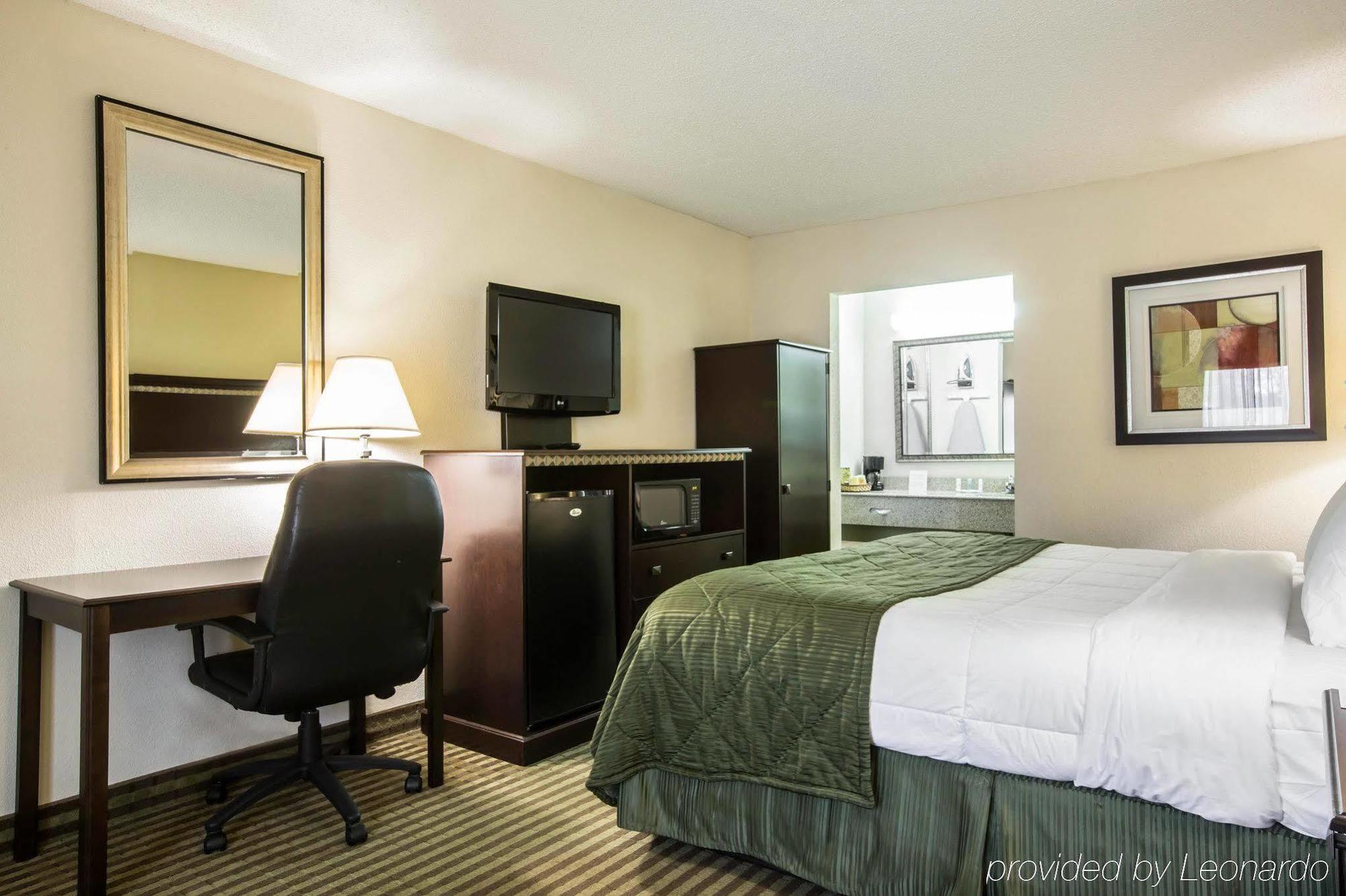Quality Inn & Suites Greenville - Haywood Mall Εξωτερικό φωτογραφία